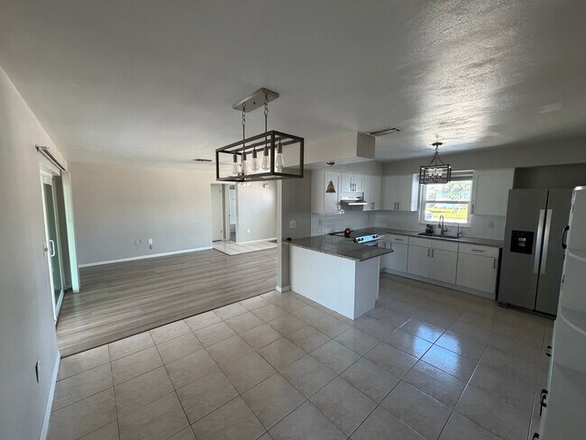 Foto del edificio - 7520 Hawthorn Dr