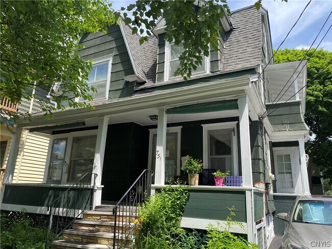 Building Photo - 751 Allen St