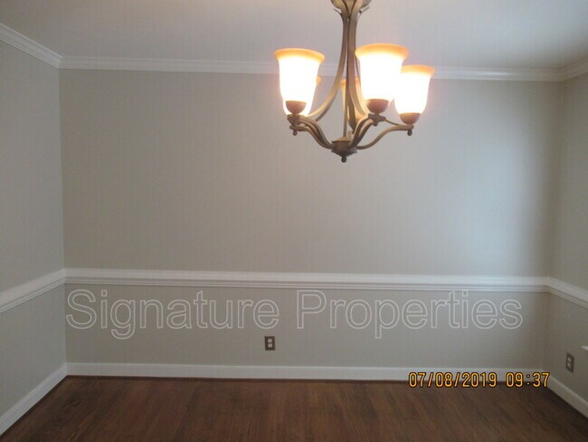 Building Photo - 2210 Turtle Hill Ln
