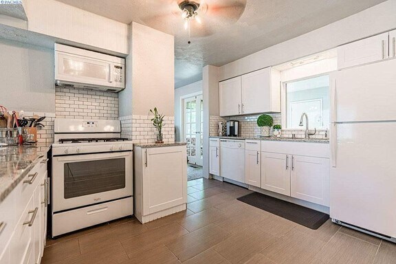 Foto del edificio - 1431 Johnston Ave