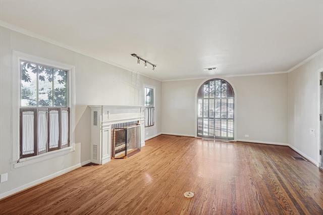 Foto del edificio - 4317 Pershing Ave