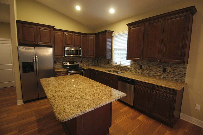 Foto del edificio - 3315 E Jersey Ave