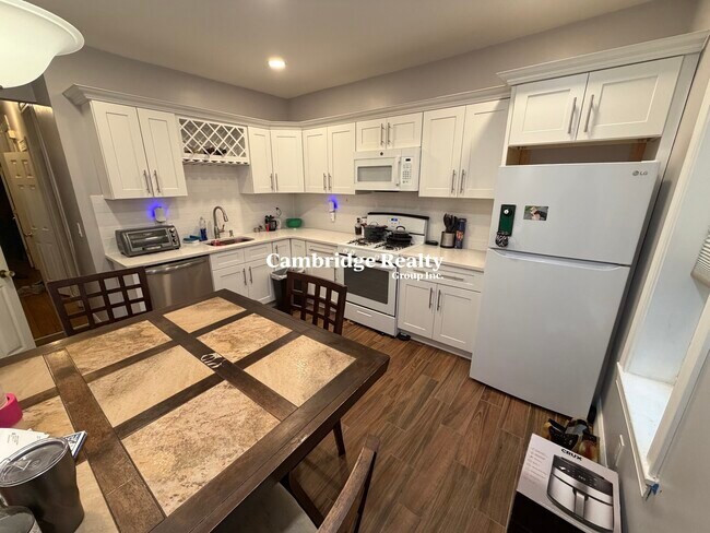 Building Photo - 15 Sewall St