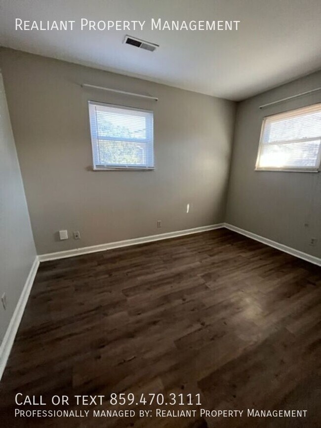 Building Photo - 1662 Costigan Dr