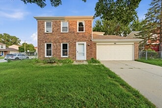 Building Photo - 5039 Chambers Dr