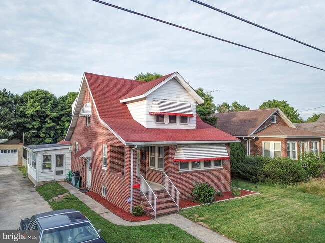 Foto del edificio - 31 Elvin Ave