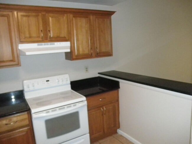 Foto del edificio - 4950 Cherry Rd