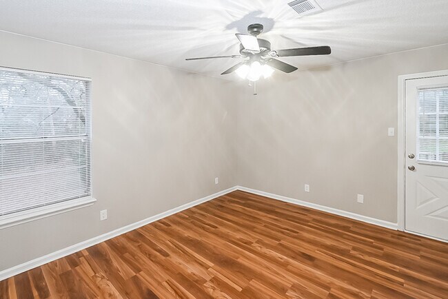 Foto del edificio - 53 Stoneledge Dr