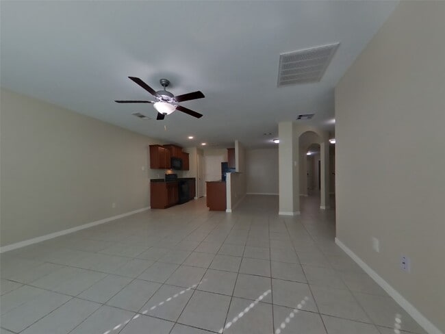 Building Photo - 316 Summer Horse Dr