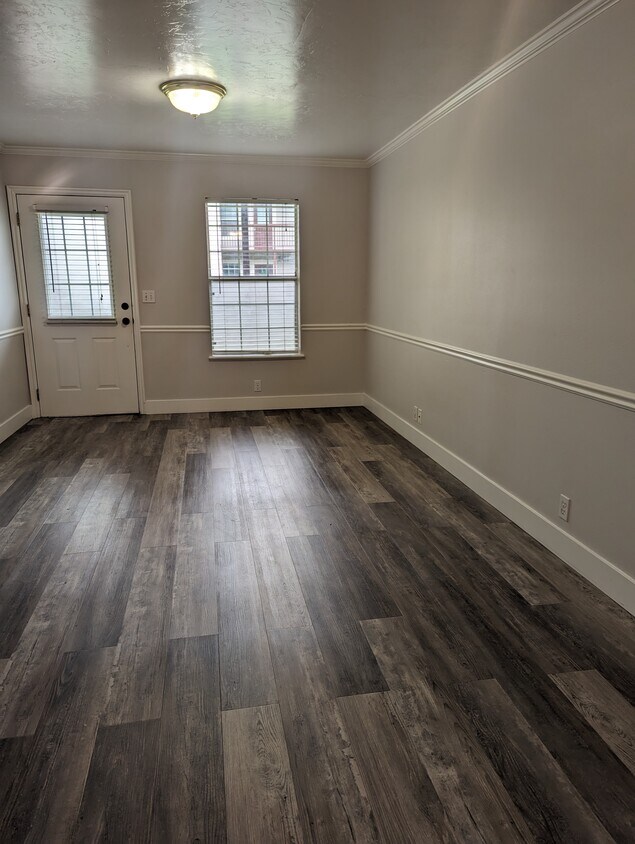 Foto principal - 1050 S Orem Blvd