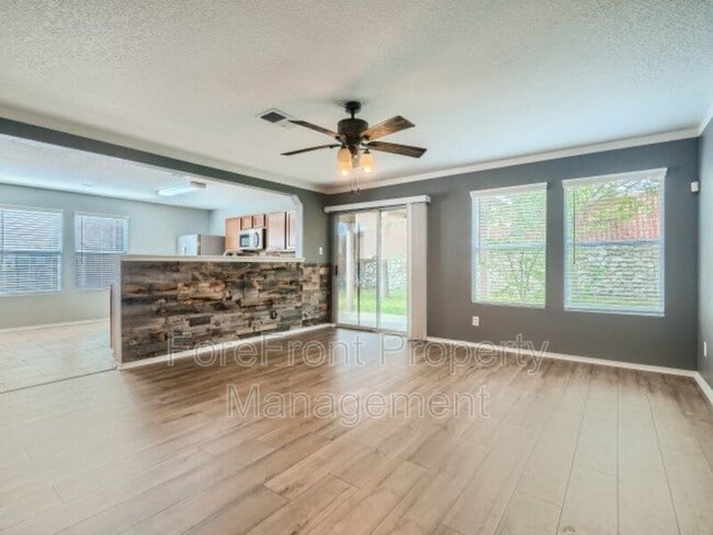Building Photo - 16427 Kentucky Ridge