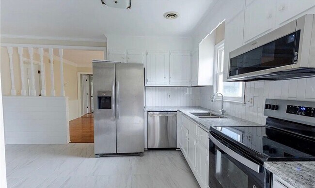 Foto del edificio - 3830 Perthshire Ln