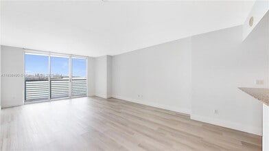 Building Photo - 325 S Biscayne Blvd