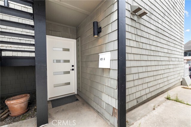 Foto del edificio - 421 E Balboa Blvd