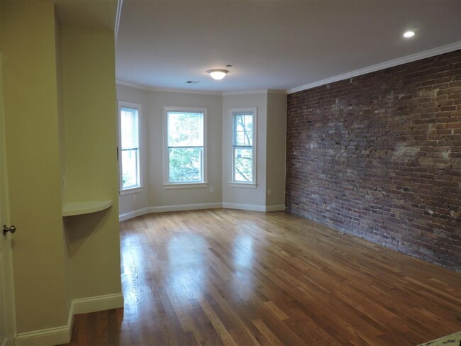Building Photo - 5 Marney St