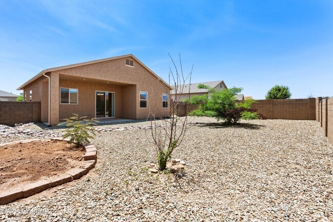 Building Photo - 6120 Livingston Loop