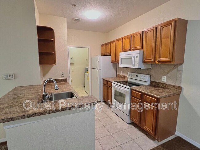 Foto del edificio - 6171 Metrowest Blvd