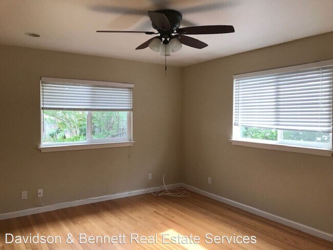 Foto del edificio - 3 br, 2 bath House - 1617 H Street