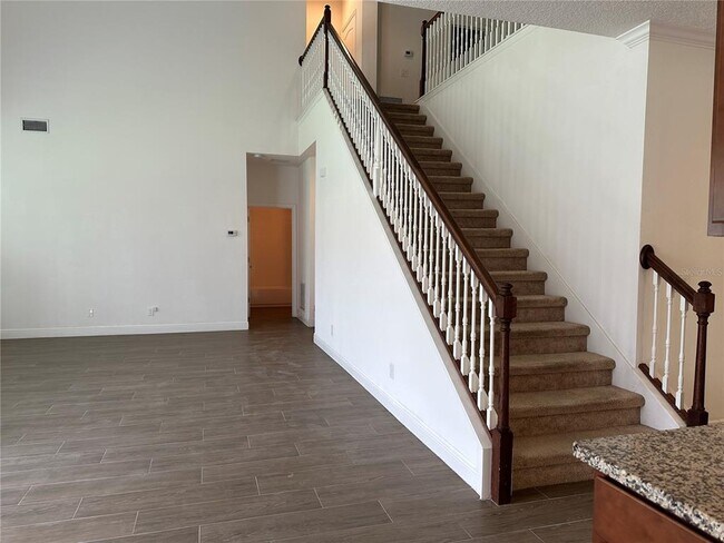 Building Photo - 7570 Lake Albert Dr