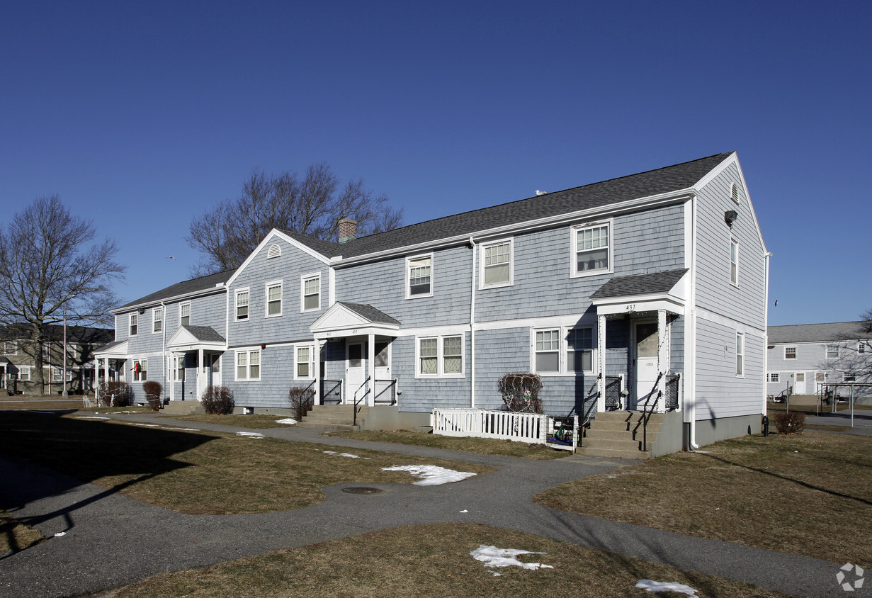 Building Photo - Blue Meadows