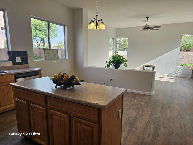Foto del edificio - 790 W Cherrywood Dr