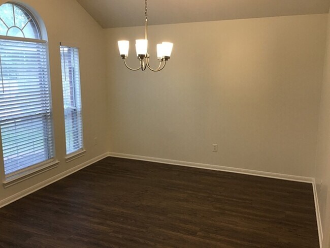 Foto del edificio - 2543 Fox River Ln