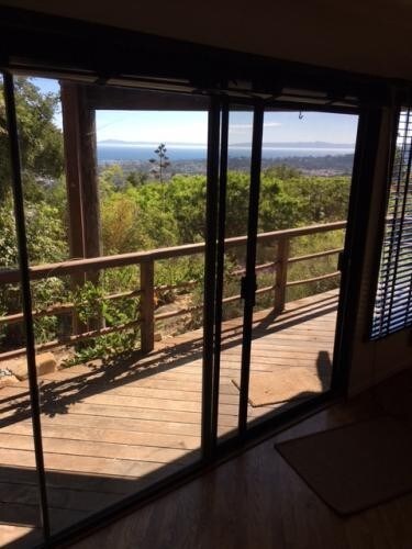 Foto del edificio - 982 Jimeno Rd