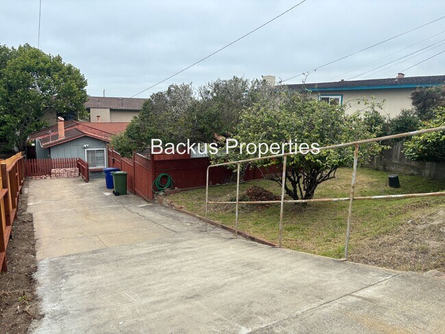 Foto del edificio - Wonderful two-bedroom unit in Monterey