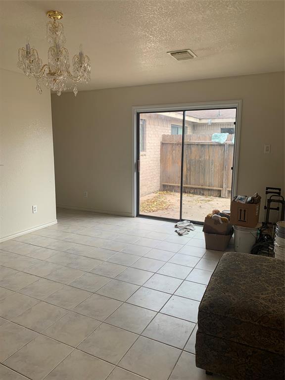 Building Photo - 12925 Blackpool Ln