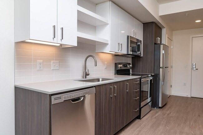 Interior Photo - Axletree