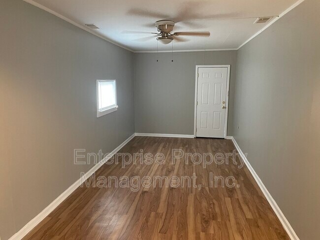 Building Photo - 4659 Honeysuckle Ln