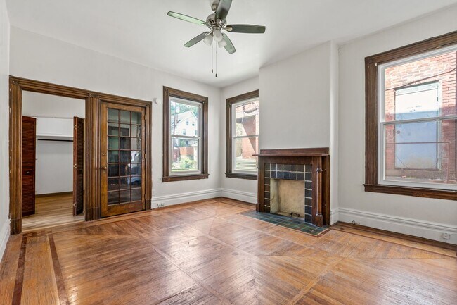 Foto del edificio - 5442 Stanton Ave