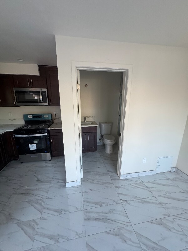 Foto del edificio - 1193 N Ardmore Ave