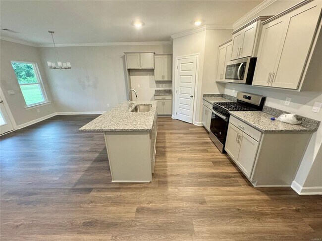Building Photo - 5000 Tea Rose Dr