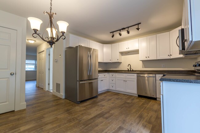 Foto del edificio - 32 Spring Creek Dr
