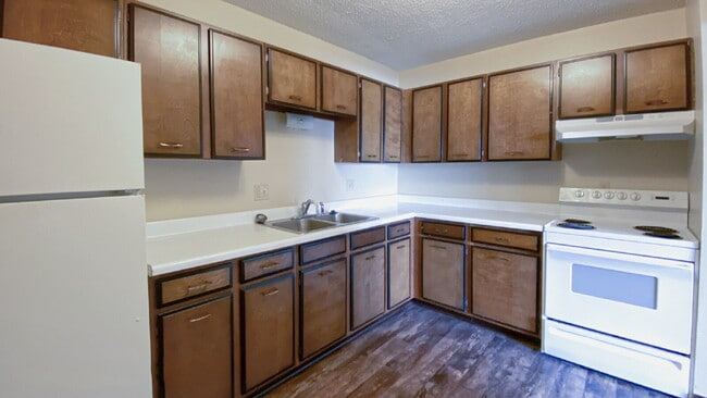 Building Photo - 445 Elm Pl