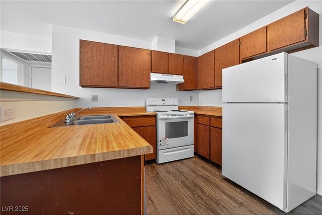 Foto del edificio - 2654 Bryandouglas Dr