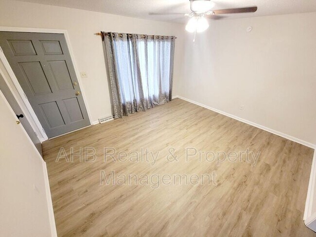 Foto del edificio - 411 Mill St