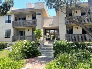 Building Photo - 15215 Magnolia Blvd