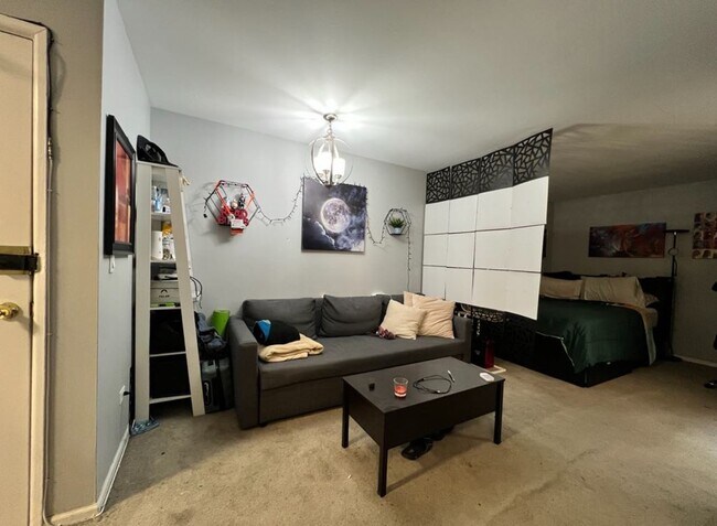 Foto del edificio - 619 W Stratford Pl