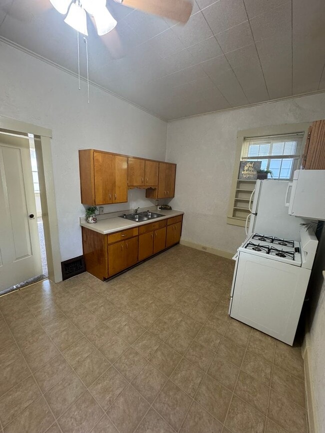 Foto del edificio - Coming soon:  2 Bed 1 Bath Home