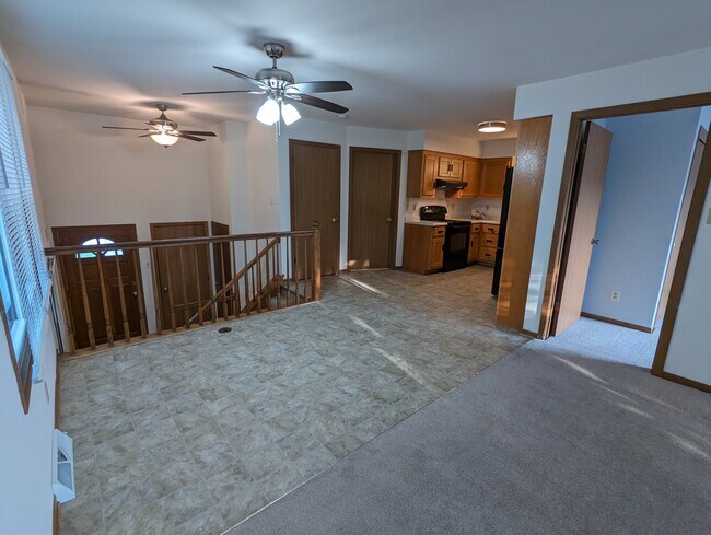 Foto del edificio - 3349 S 113th St