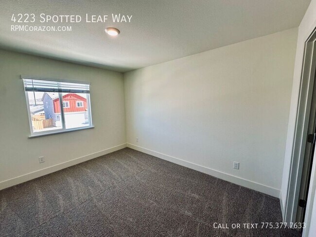 Foto del edificio - 4223 Spotted Leaf Wy