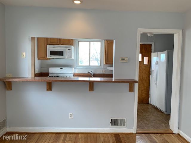 Foto del edificio - 3 br, 2 bath Townhome - 24 Underwood Pl NW