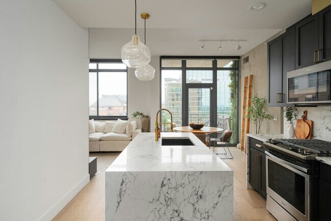 Photo - 2000 Clarendon Blvd Apartment