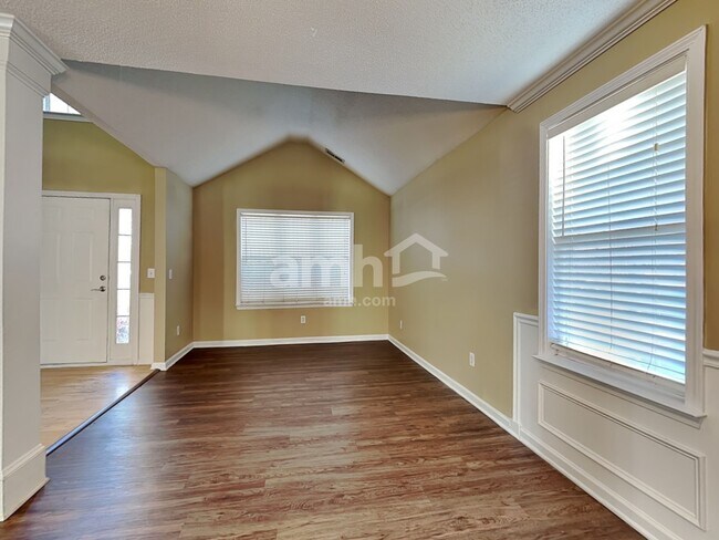 Building Photo - 222 Newberry Lane