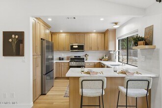 Building Photo - 822 Rim Crest Dr