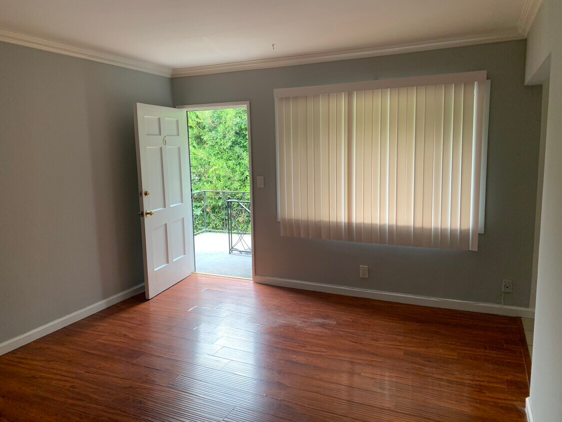 Foto principal - 6033 Barton Ave