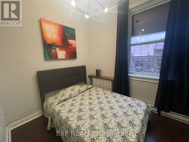 Photo du bâtiment - 111 Dundas St