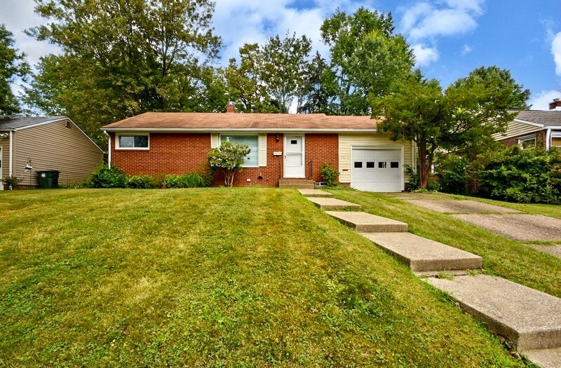 3816 Westview Ave NW, Canton, OH 44709 House Rental in Canton, OH